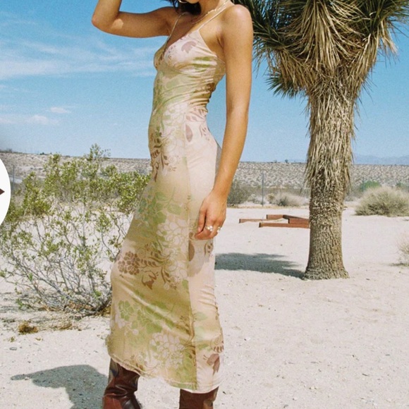 PRINCESS POLLY DOWN FOR THE RIDE 90'S
SLIP MAXI DRESS MULTI - Picture 3 of 3